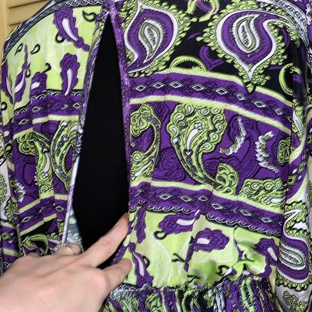 Purple paisley crossover top maxi dress with back opening - Size 1X - Picture 8 of 11